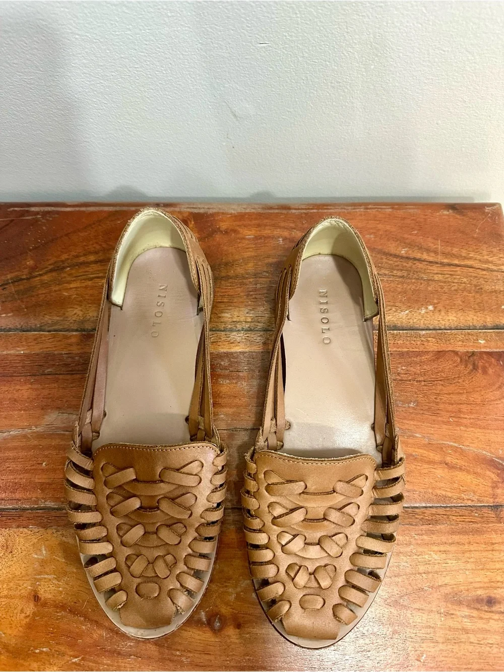 Nisolo Huarache Slip On Sandals in Almond Handwoven Leather Size 7